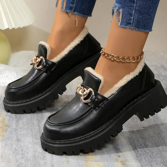 Women's Black Wool Lined Chain Loafers Size 8 - Picture 2 of 7